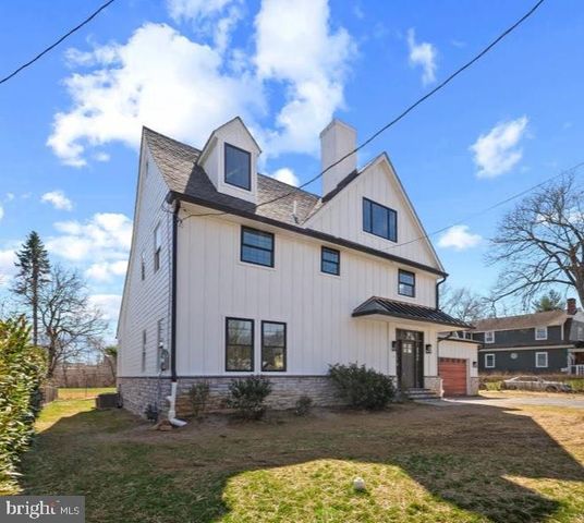 118 W BEECHTREE LN, Wayne, PA 19087