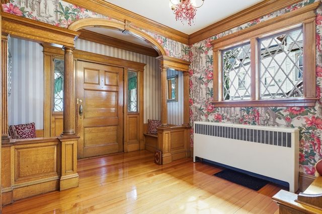 11 Weymouth St, Fitchburg, MA 01420