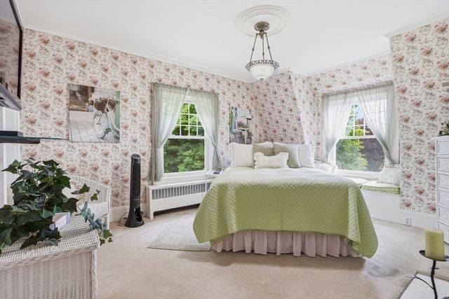 11 Weymouth St, Fitchburg, MA 01420