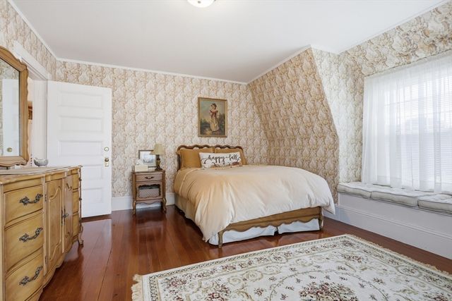 11 Weymouth St, Fitchburg, MA 01420