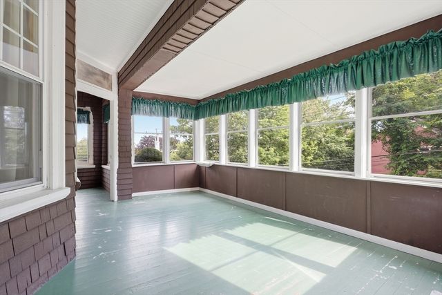 11 Weymouth St, Fitchburg, MA 01420