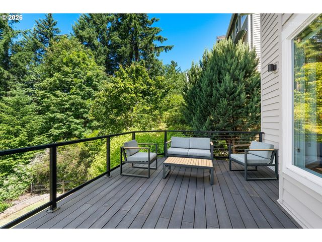 2615 Nw BIRKENDENE St, Portland, OR 97229