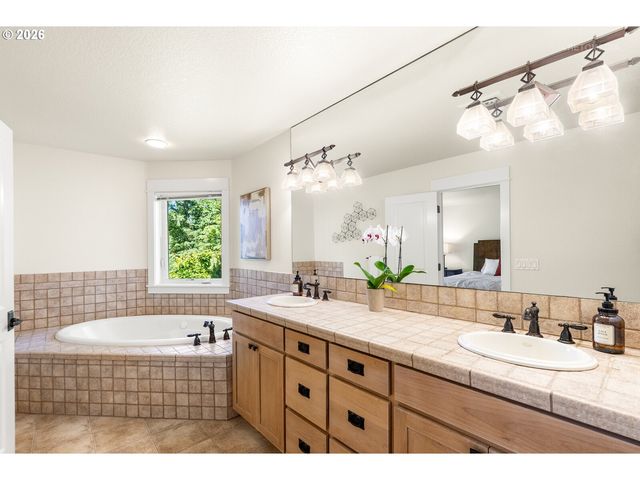 2615 Nw BIRKENDENE St, Portland, OR 97229