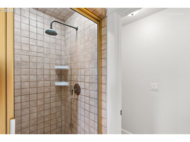2615 Nw BIRKENDENE St, Portland, OR 97229