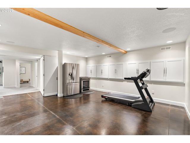 2615 Nw BIRKENDENE St, Portland, OR 97229