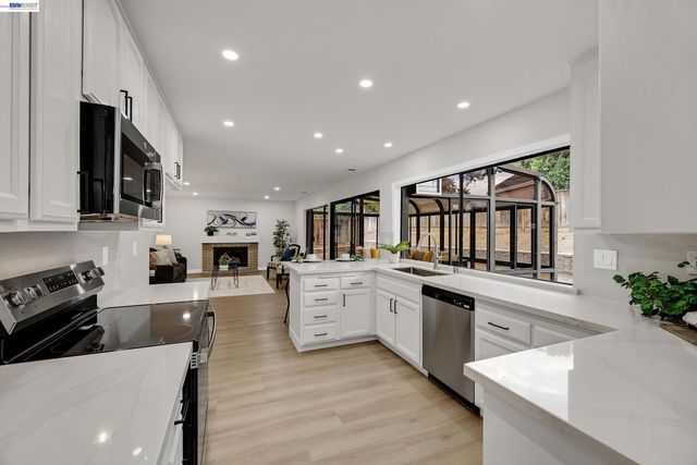 866 Hidatsa Ct, Fremont, CA 94539