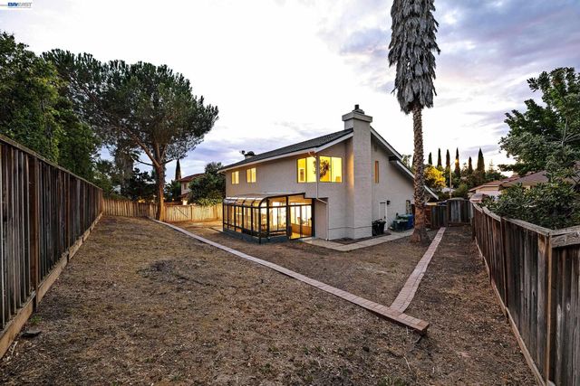 866 Hidatsa Ct, Fremont, CA 94539