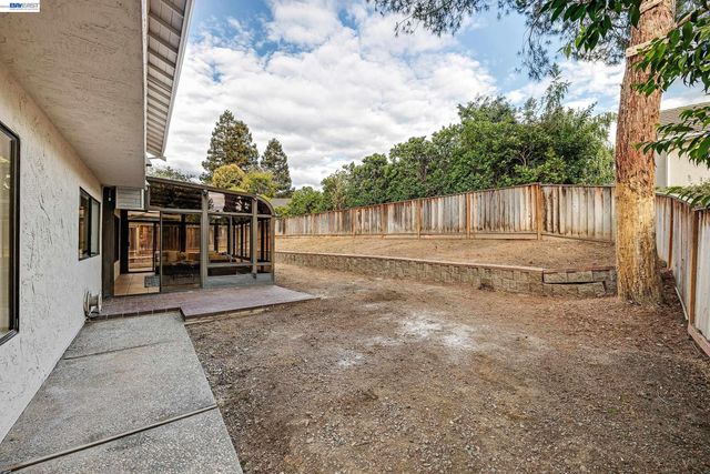 866 Hidatsa Ct, Fremont, CA 94539