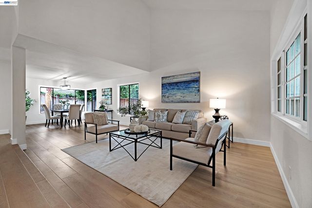 866 Hidatsa Ct, Fremont, CA 94539
