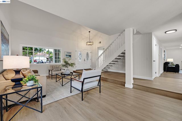866 Hidatsa Ct, Fremont, CA 94539