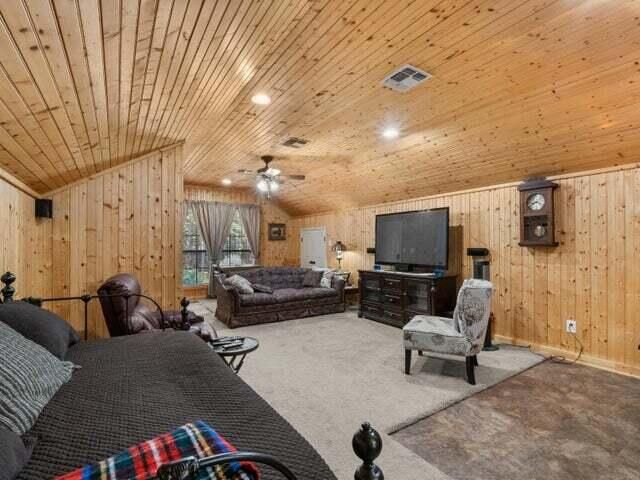 380 Arnold Dowden, Hornbeck, LA 71439