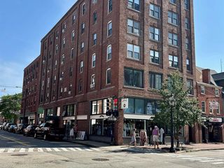 90 Fleet St Apt 4-5, Portsmouth, NH 03801