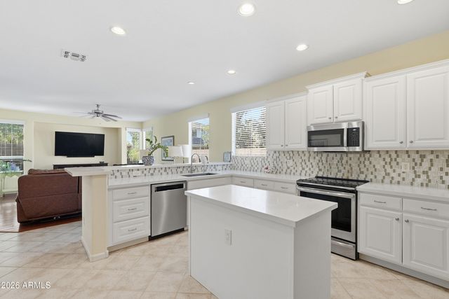 3447 E VAUGHN Avenue, Gilbert, AZ 85234