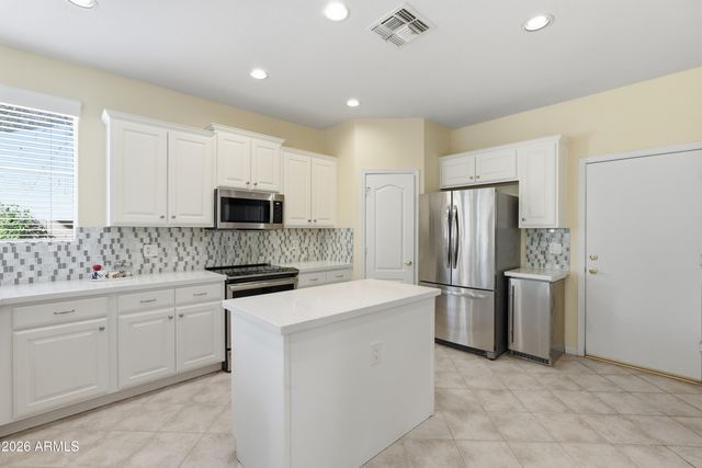 3447 E VAUGHN Avenue, Gilbert, AZ 85234