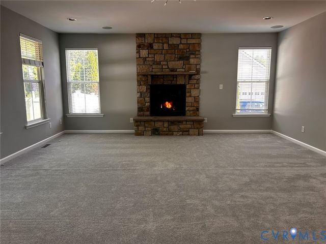 8400 Hampton Farms Dr, Moseley, VA 23120