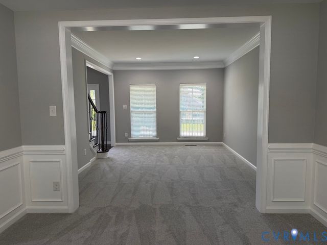 8400 Hampton Farms Dr, Moseley, VA 23120