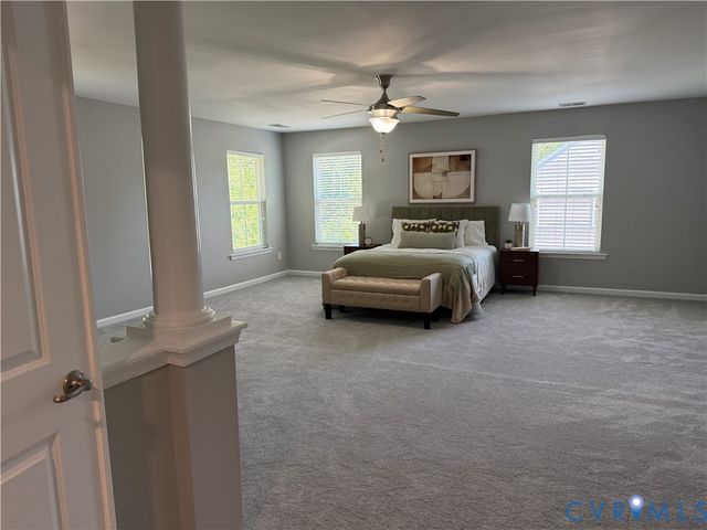 8400 Hampton Farms Dr, Moseley, VA 23120