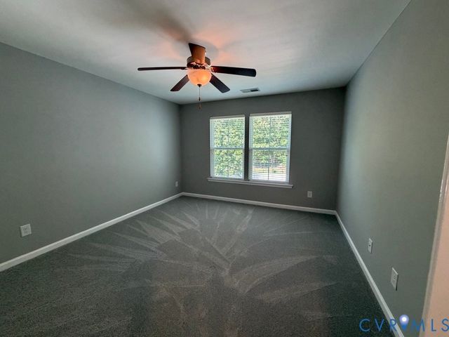 8400 Hampton Farms Dr, Moseley, VA 23120