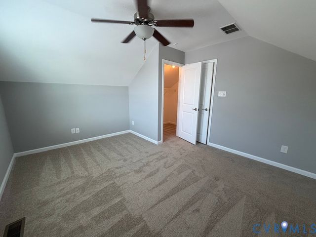 8400 Hampton Farms Dr, Moseley, VA 23120