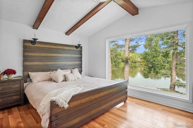 5076 Watergate Road, West Bloomfield, MI 48323