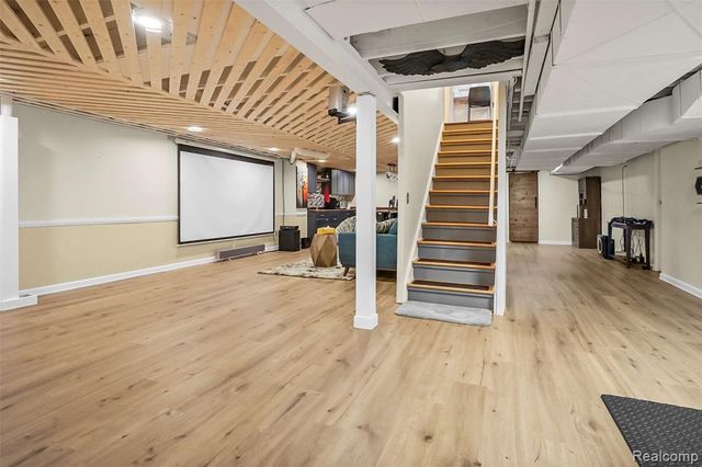 5076 Watergate Road, West Bloomfield, MI 48323