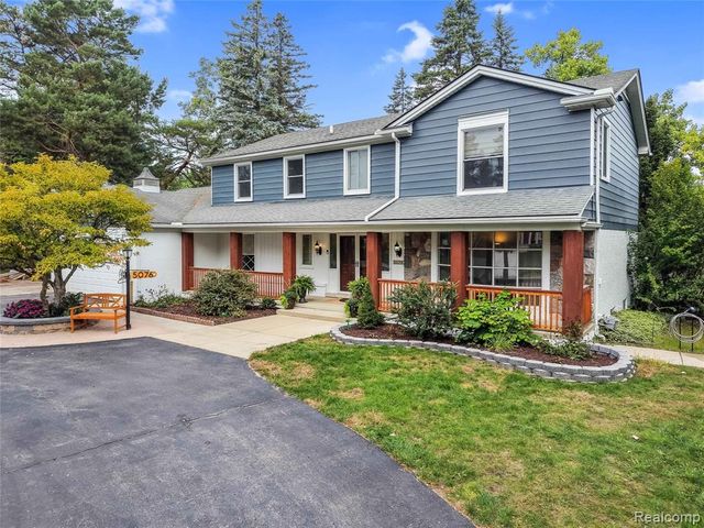 5076 Watergate Road, West Bloomfield, MI 48323