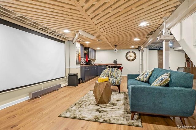 5076 Watergate Road, West Bloomfield, MI 48323