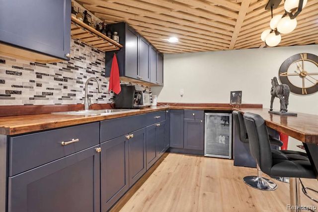 5076 Watergate Road, West Bloomfield, MI 48323