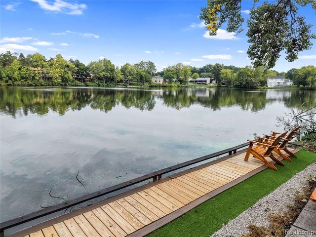 5076 Watergate Road, West Bloomfield, MI 48323