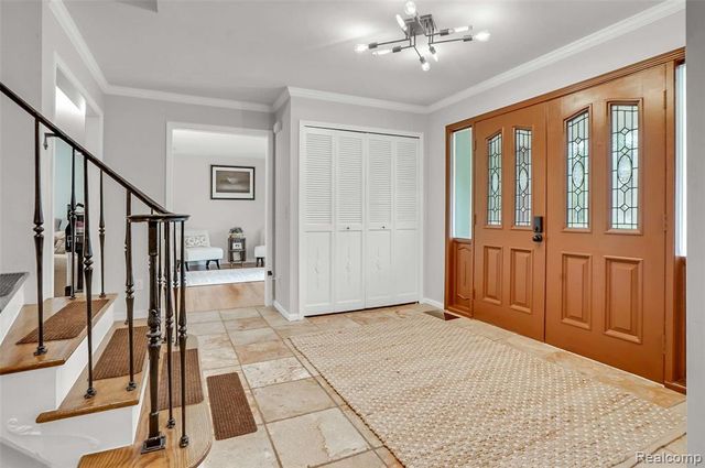5076 Watergate Road, West Bloomfield, MI 48323