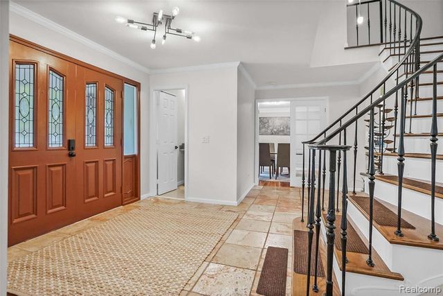 5076 Watergate Road, West Bloomfield, MI 48323