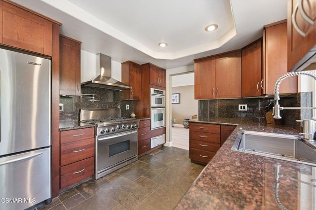 18525 Entrada Court, Porter Ranch, CA 91326