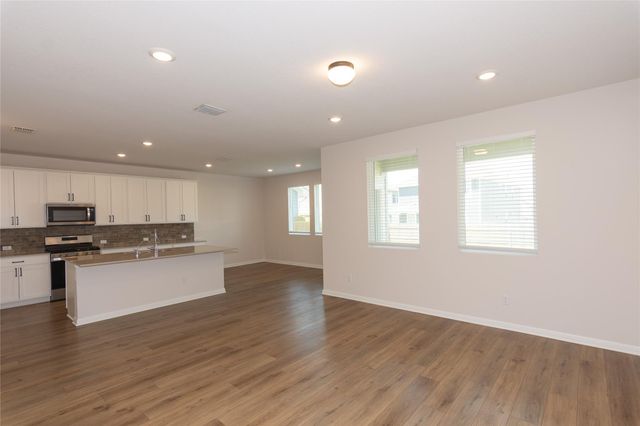 2500 Roosevelt RD, Leander, TX 78641