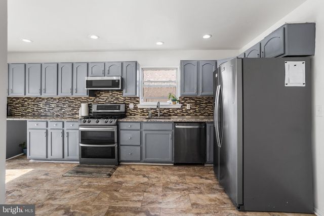 321 GRANT AVE, Hightstown, NJ 08520