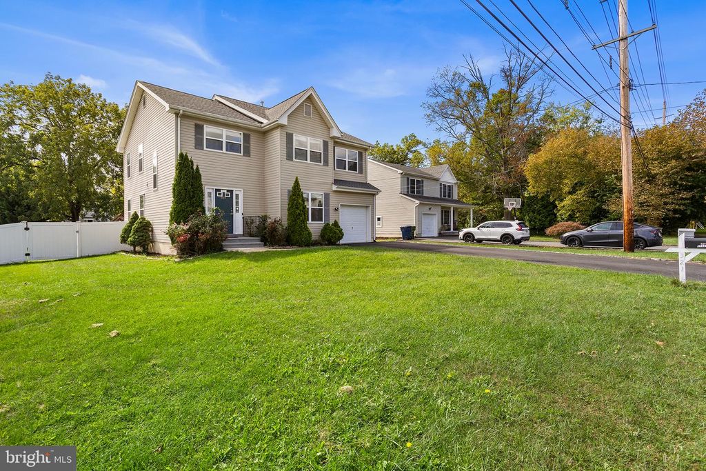 321 GRANT AVE, HIGHTSTOWN, NJ 08520 — photo 3