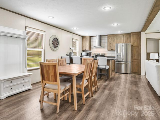 123 Big Oak Road, Hendersonville, NC 28792
