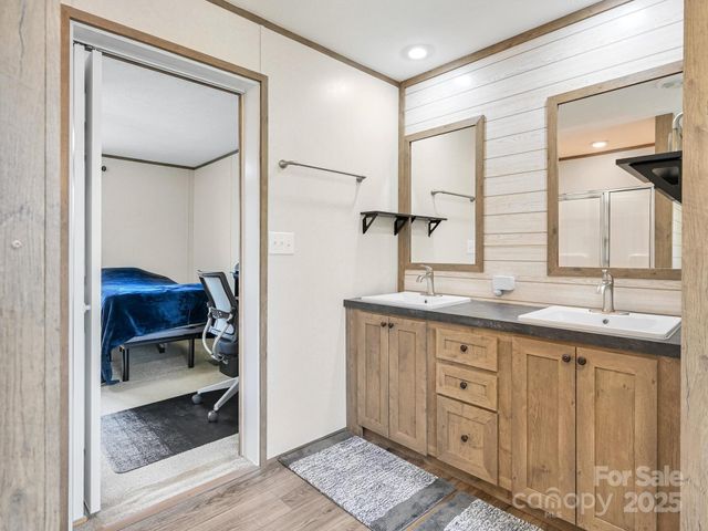 123 Big Oak Road, Hendersonville, NC 28792