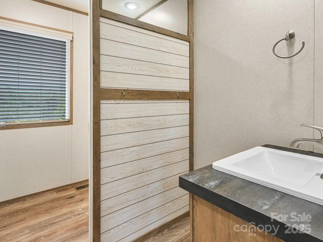 123 Big Oak Road, Hendersonville, NC 28792