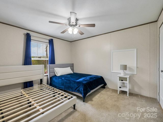 123 Big Oak Road, Hendersonville, NC 28792