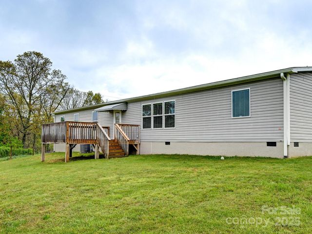 123 Big Oak Road, Hendersonville, NC 28792