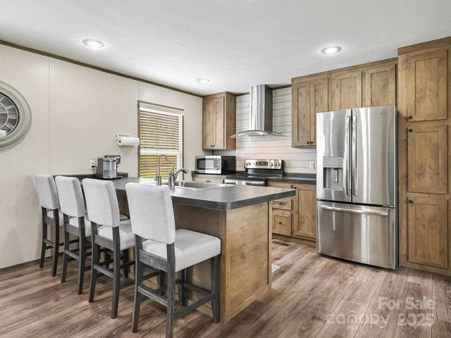 123 Big Oak Road, Hendersonville, NC 28792