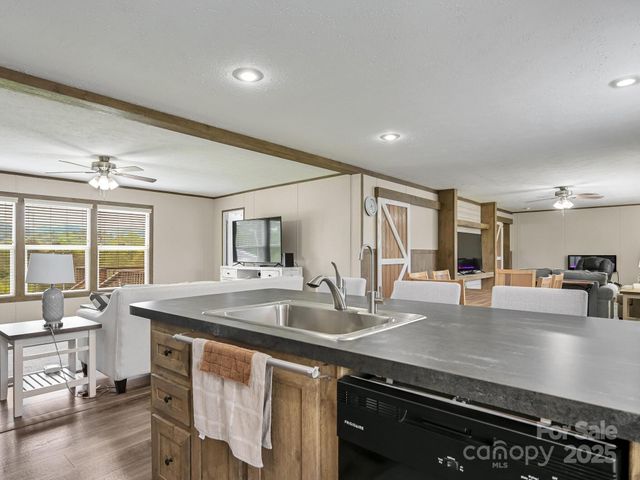 123 Big Oak Road, Hendersonville, NC 28792