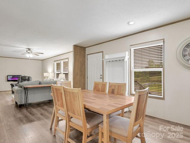 123 Big Oak Road, Hendersonville, NC 28792