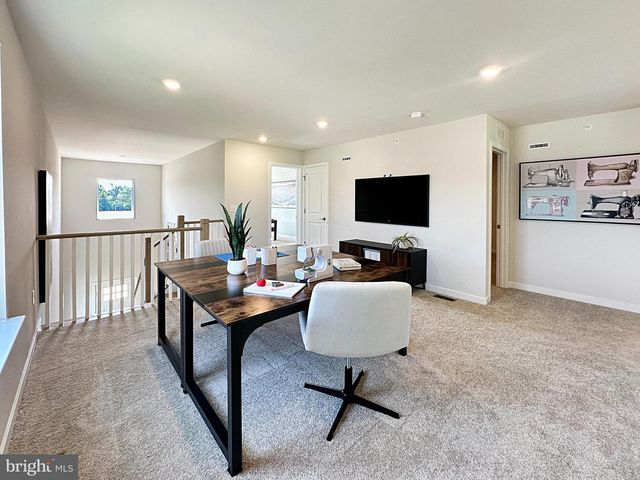 544 ARROWGRASS LN, New Castle, DE 19720