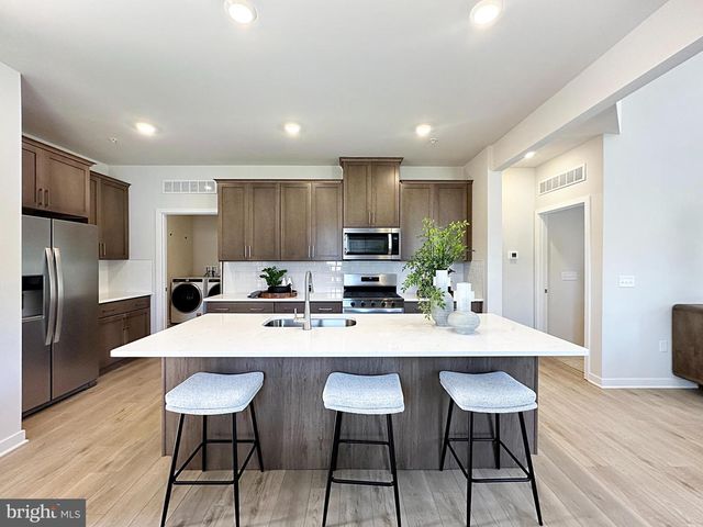 544 ARROWGRASS LN, New Castle, DE 19720