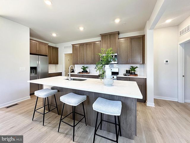 544 ARROWGRASS LN, New Castle, DE 19720