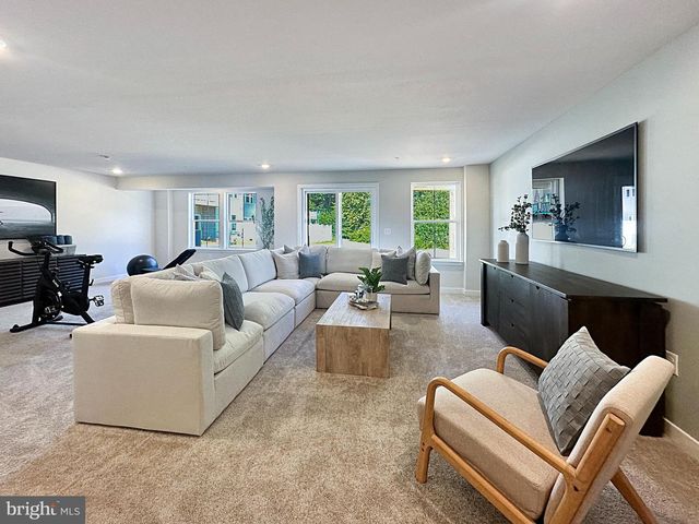 544 ARROWGRASS LN, New Castle, DE 19720