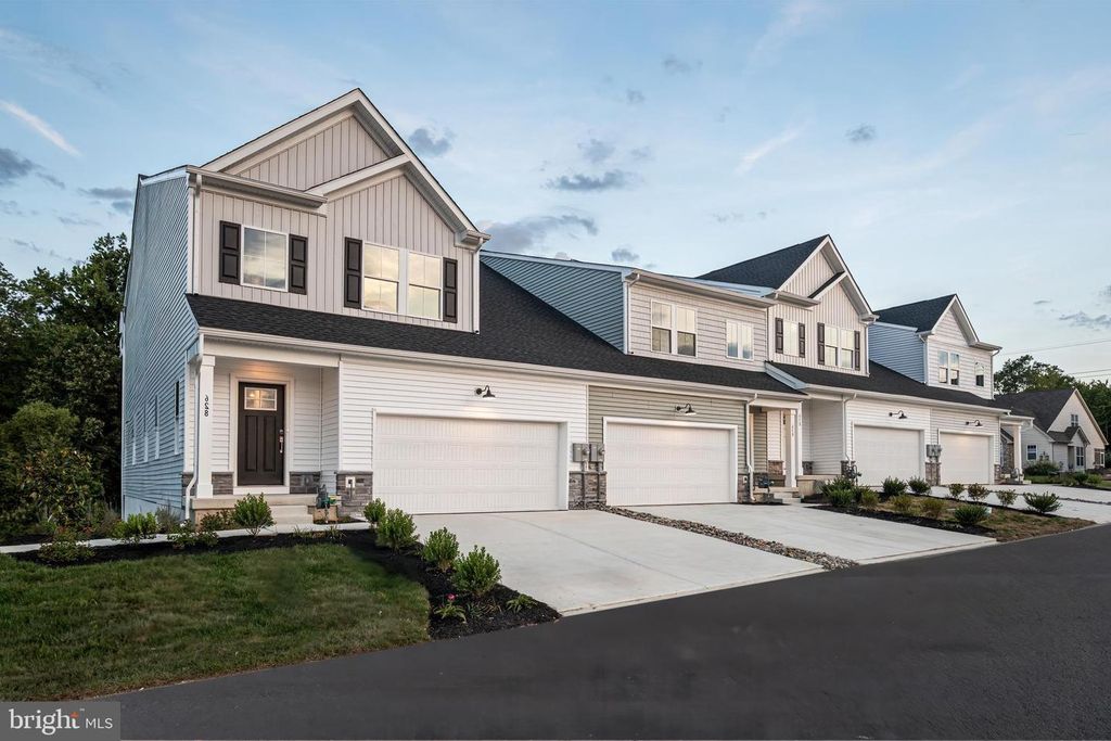 544 ARROWGRASS LN, New Castle, DE 19720