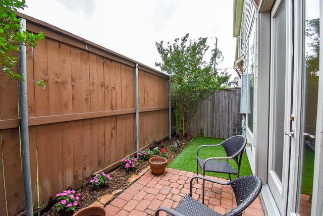 8413 Water Oak Pass Drive, Houston, TX 77055