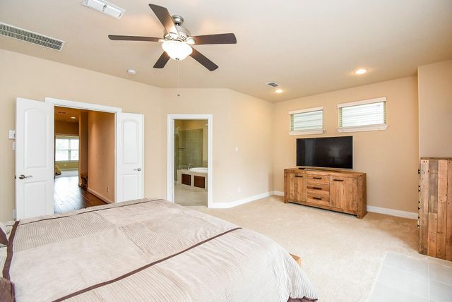 8413 Water Oak Pass Drive, Houston, TX 77055